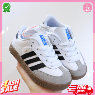 Giày thể thao adidas cho bé gái